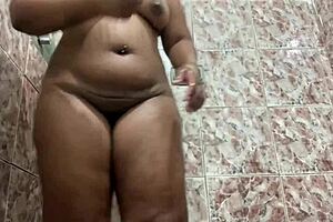 ebony babe in shower, cumshot surprise! 🎄