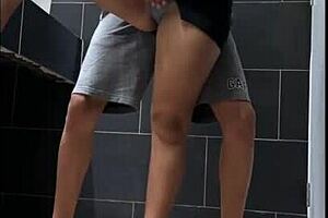 En La Fiesta Fam Mi Cuñado Y Yo Nos Reencontramos