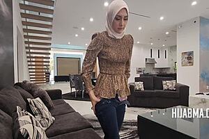 Step Mom's Burqa Freak!