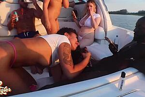 Miami boat day bts with willow ryder and more?