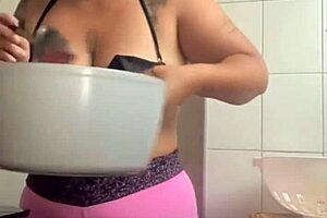 I'm making dinner for my husband's friend, knowing I'll be the dessert for both on halloween