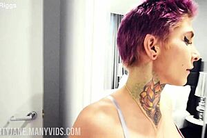 Liberty Jane's Solo Dildo Play Leads To Huge Orgasm