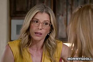 Redhead Teen Facesits Blonde Milf in Steamy Lesbian Pussy Licking