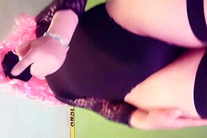 Maddy Diamond Masturbates Juicy Ass with Carrot.