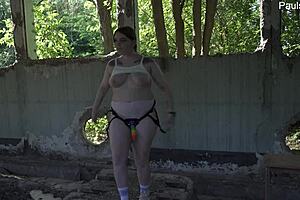 she starts with curvy dancing in the outdoor heat, then pegs the guy with russian bbw domination and dirty talk handjob.