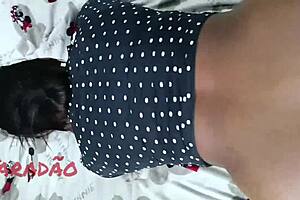 preta gostosa licks juicy asshole and pussy