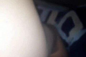 me lo mete por el culo aunque me duela no pares hasta derramar tu leche en mi ano