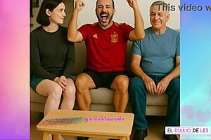 Relato travesti er�tico - mi primera vez con mi vecino de 45 a�os