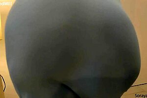 coroa sem calcinha explodindo de tesão