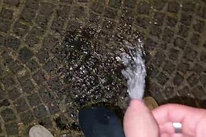 Asmr Priv� - Compilation Di Pisciare Di Un Grosso Cazzo Italiano In Pubblico E In Casa Ti Piscio In Bocca Troia - Docce Dorate - Guarda Come Piscio Per Te E Godi.