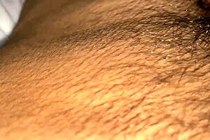 indian thick thighs girlfriend wants threesome!