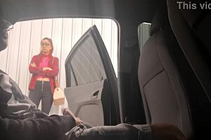 Punheta Arriscada Na Rua Para Estudante No Ponto De Ônibus