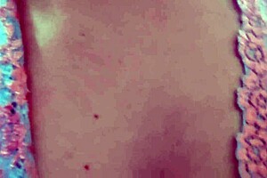 Mulher Se Arrumando Para Entrar Na Live Ao Vivo. Ela Mostra Grandes Tetas E Bunda Brasileira Natural.