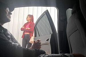 Punheta Arriscada Na Rua Para Estudante No Ponto De Ônibus