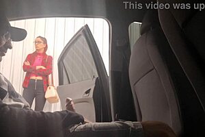 Punheta Arriscada Na Rua Para Estudante No Ponto De Ônibus