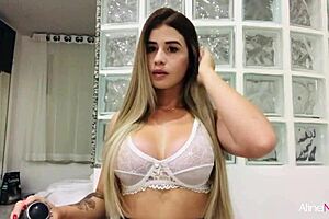 loira novinha se maquiou para sentar no seu pau