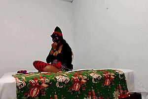 The Cousin Uses A Vibrator On Her Pussy