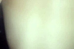 me lo mete por el culo aunque me duela no pares hasta derramar tu leche en mi ano