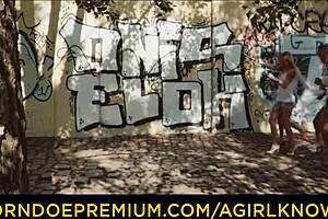 एक लड़की जानती है ऑनर मेड्स चूत को डिल्डो से आउटडोर में चाटतीं, वाइल्ड लेस्बो फेस्ट में