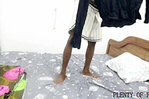 bbw housewife seduced the room keeper and gave a good blowjob