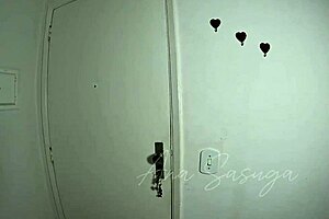 Peguei Minha Amiga Se Masturbando no Sofa da Sala