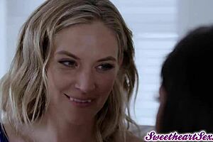 Mona Wales Passionately French Kisses Sarah Banks in Intense Lesbian Encounter!