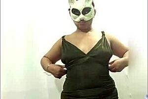 Getting Ready For A Livestream In A Social Network Do You Like My Dress Wanna See Me Live Damaslatinasnet