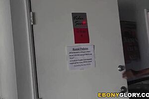 Skyler Nicole Tries Outdoor Gloryhole