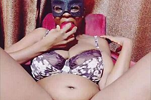 Sexy amateur teases with ass shaking on Halloween