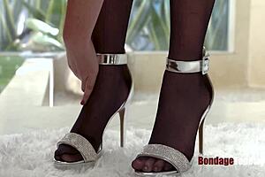 Redhead Teen Kneeled and Fucked - Vienna Rose