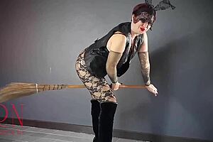 Regina Noir Teases Wet Pussy As Velma Dinkley Witch