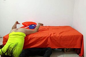 Brazen woman shows her curvy body openly