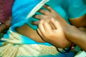 i's watchin' the indian aunty give blowjob to the house owner outdoor