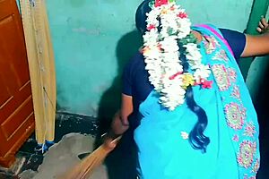 i's watchin' the indian aunty give blowjob to the house owner outdoor