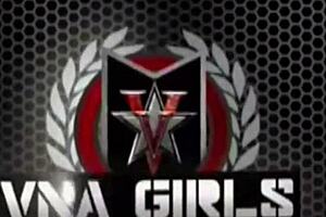 twerking cougar sara jay plays with long bbc dildo, huge ass naked.