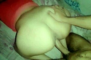 Comendo Cachorra Safada No Pelo A Putinha Se Abriu Toda Para Ganhar Leiteada Na Buceta