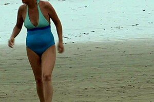 im completely turned on at the beach and end up fucking a stranger hard