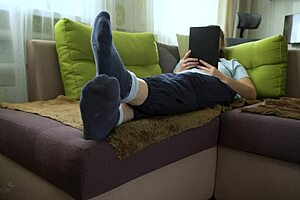 Sexy teen 18+ amateur shows off her bare soles foot fetish