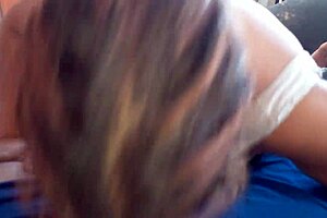 gravei minha cunhadinha me pagando um boquete pra mostrar pro meu irm�o depois 😏