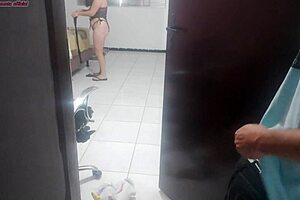 Dona De Casa Reclama Com O Técnico Que O Marido Não Percebeu Sua Lingerie Nova Ela Coloca E Pede A Opinião Do Técnico