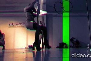 The doctor does a sexy pole dance, showing off her ass in the hospital?