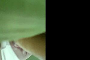 a vontade dessa putinha novinha era dar o cuzinho para uma rola de verdade