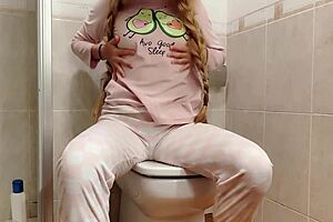 My Boyfriend Leaves Me Home Alone And I Make A Delicious Video Of Myself Squirting For My Exboyfriend