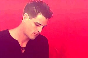 phoenix ray in classic clip getting attention