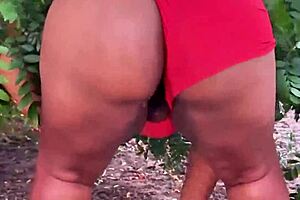 Exciting evangelical neighbor picking fruits in lingerie!