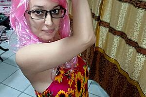 Le Pague A Esta Universitaria Para Que Haga Un Casting Y Tome Leche De Un Desconocido