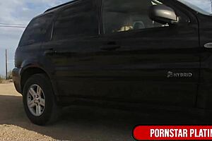 Sexy Milf Mindi Mink Eats Blonde Samantha Rone's Wet Cunt!