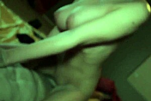 hermosa tetona con lunar sexy gets creampie in homemade hd