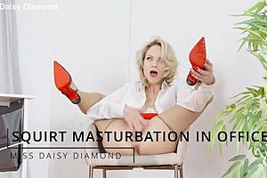 I ripped pantyhose at work and got it all wet