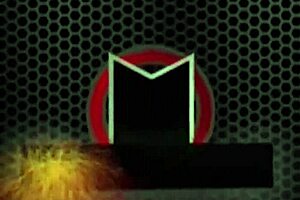 British Pawg Sophie Dee Takes Her Glass Dildo Inside Her Pussy Hole!